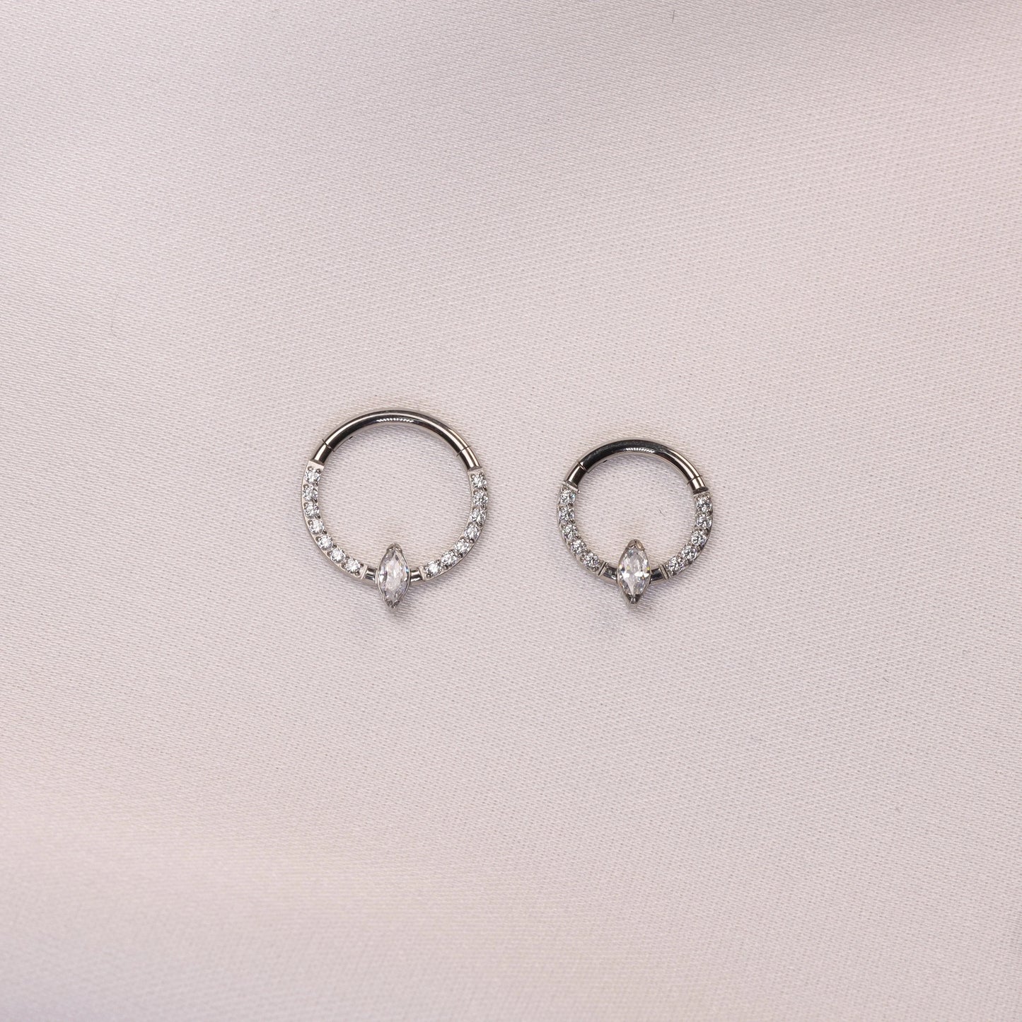 16G ASTM F136 Titanium Hinged Septum Hoop/ Titanium Septum Ring/ Hinged Daith Hoop/ Septum Clicker/ Septum Nose ring/ Daith Hoop 1.2*8/10mm Miss Vivi Jewelry