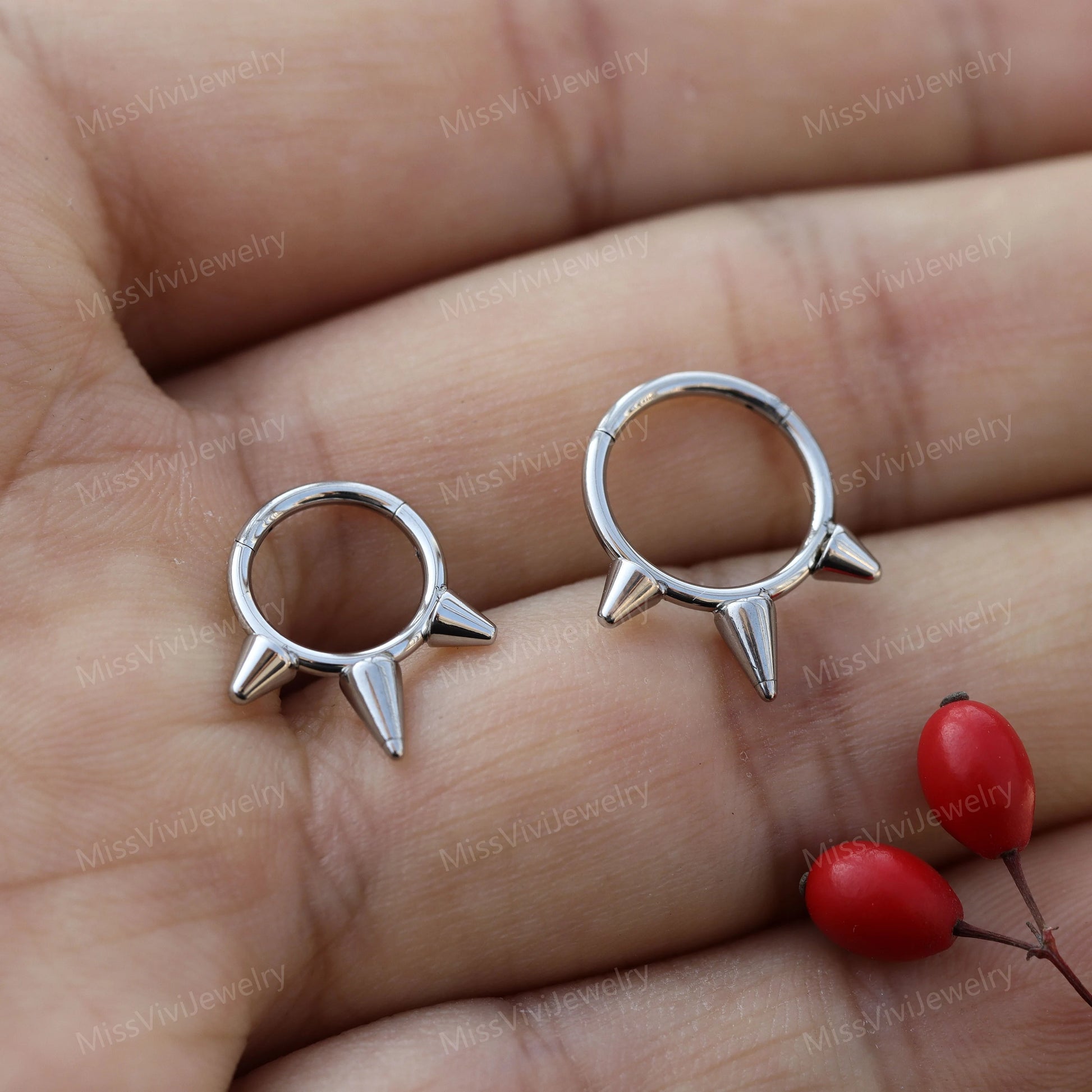 16G Surgical Steel Spikes Hinged Septum Ring/ Triple Spike Segment Septum Hoop/ Punk Septum Clicker/ Spiked Daith Clicker/ Spikes Nose Ring Miss Vivi Jewelry