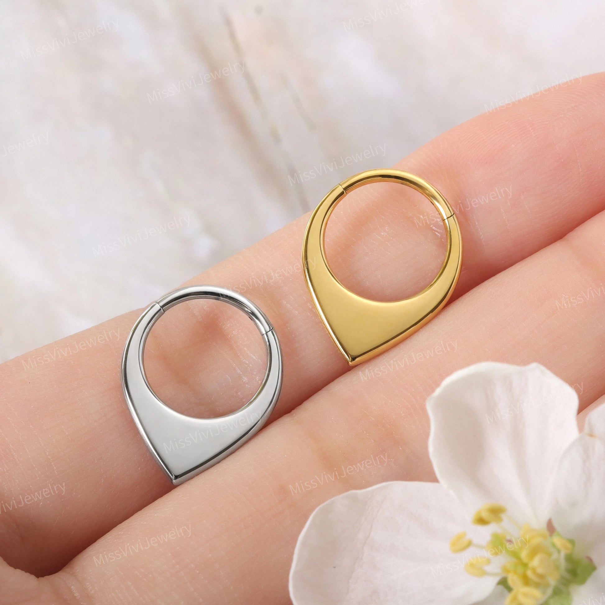 16G  F136 Titanium V Shaped Septum Ring/ Hinged Septum hoop/ Steel Septum Clicker/ Silver Septum Jewelry/ Gold Septum Piercing 1.2*8/10mm Miss Vivi Jewelry